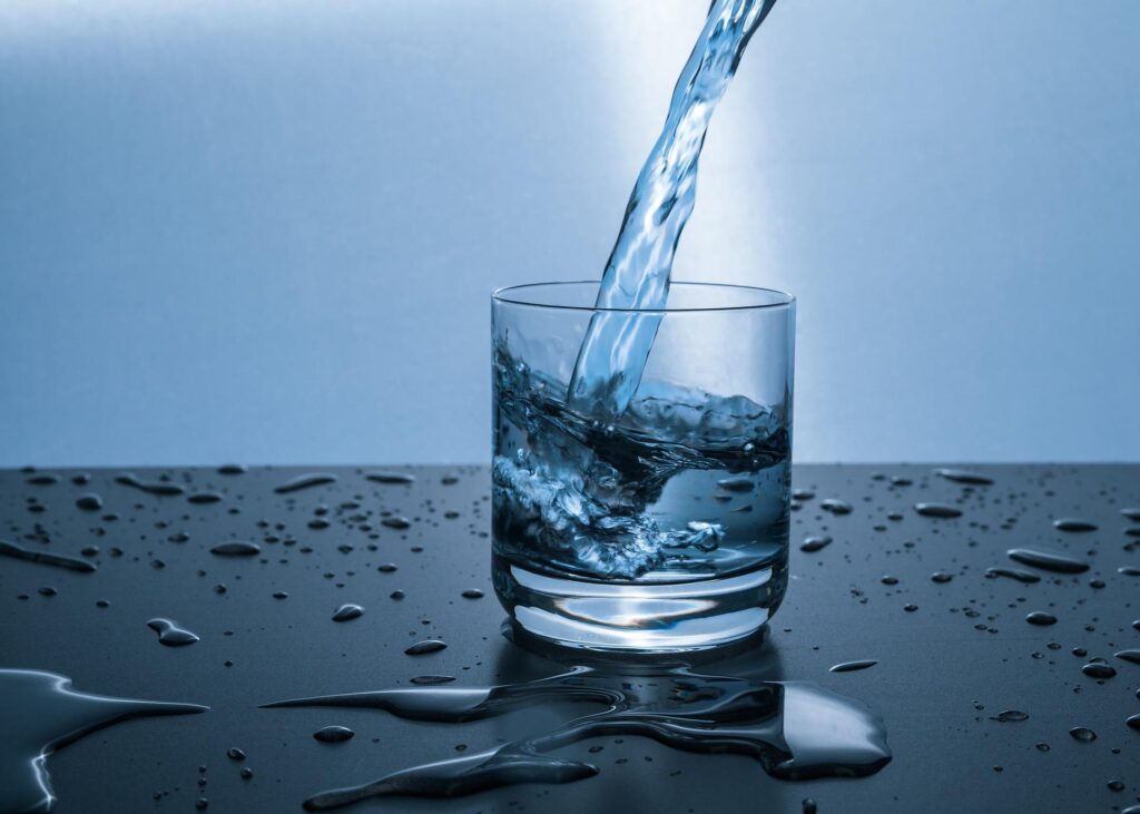 Drinking water can speed up belly fat loss